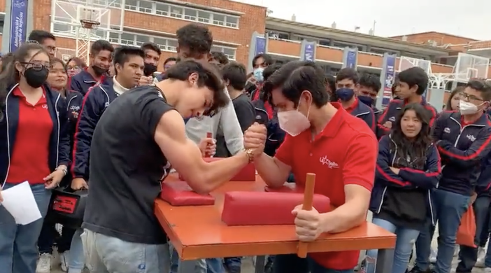 Jugando “vencidas”, alumno del Benavente se disloca el brazo- Capital Puebla