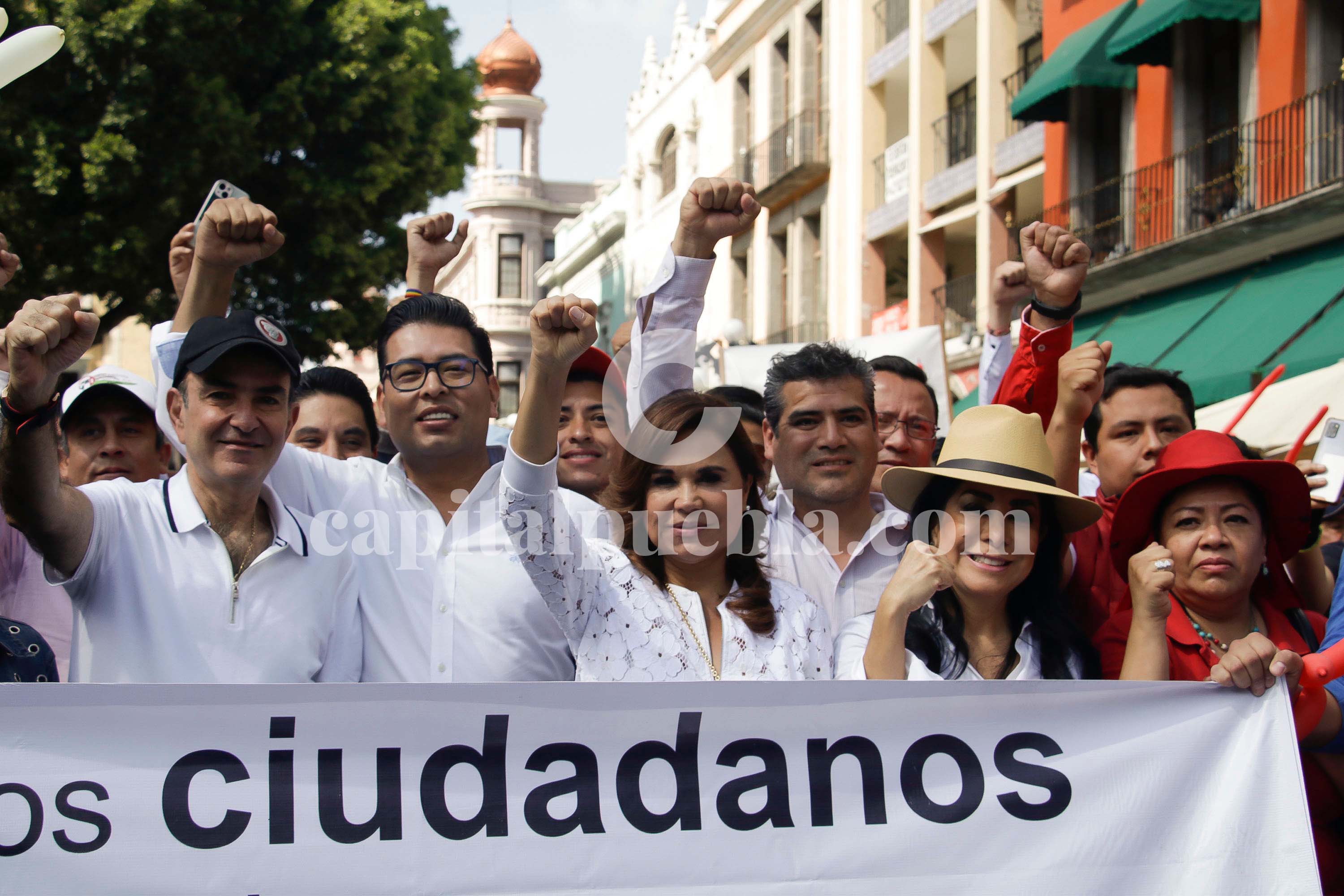 PRI marcha INE - Capital Puebla