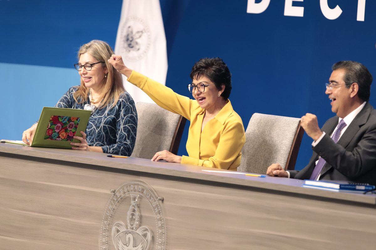 Rinde Segundo Informe de Labores la Rectora María Lilia Cedillo Ramírez Capital Puebla