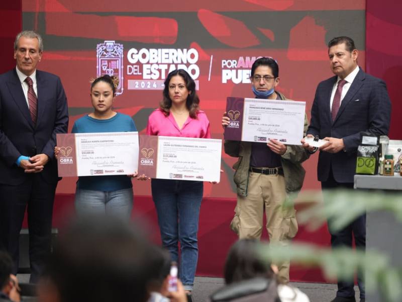 Otorgan a afectados por inundaciones en Puebla capital, 2.8&nbsp;mdp